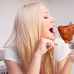 Koľko kalórií je vo vyprážanom kura bez kože (v rúre)